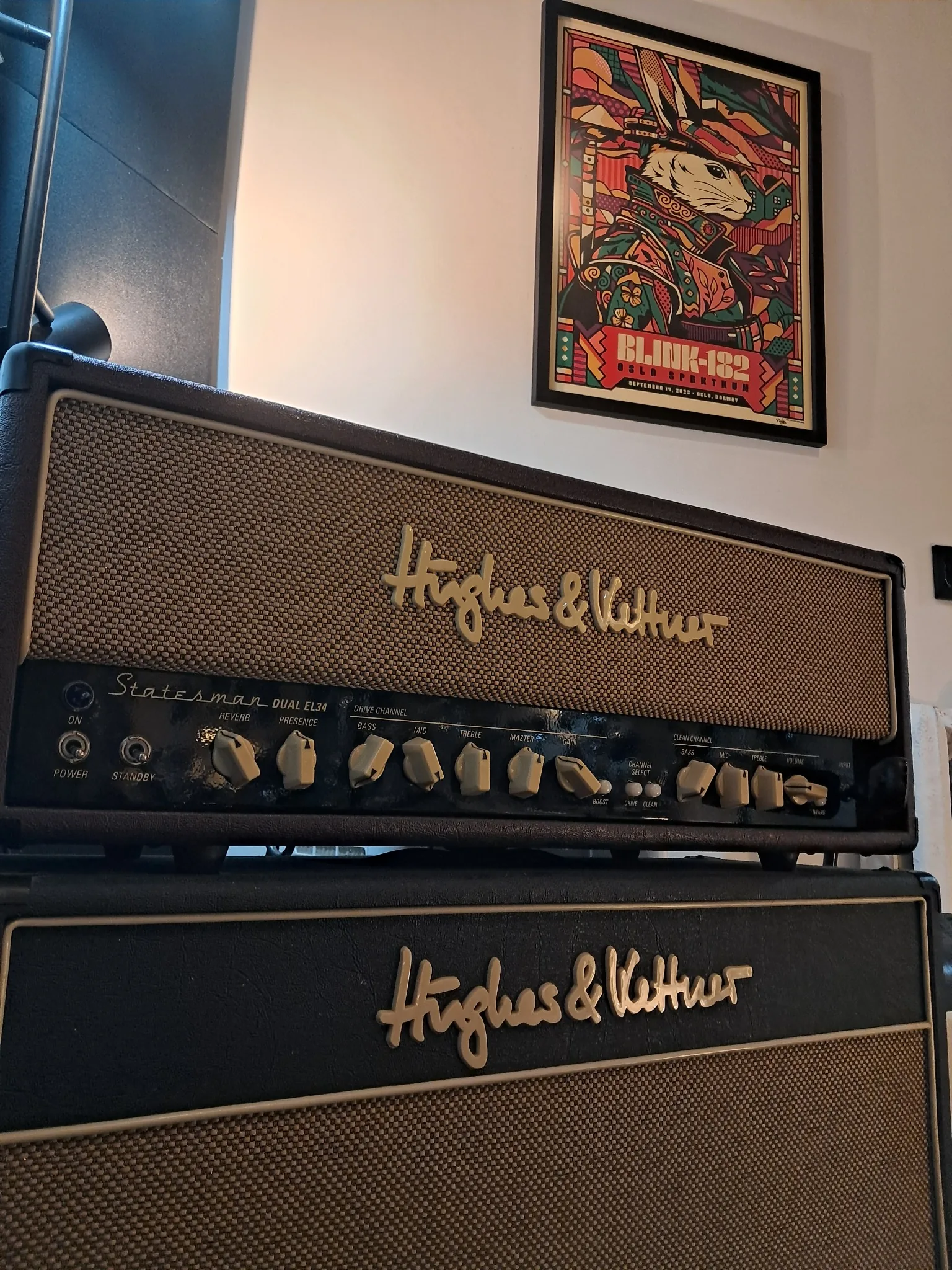 Hughes & Kettner stiprintuvo komplektas repeticijų studijoje